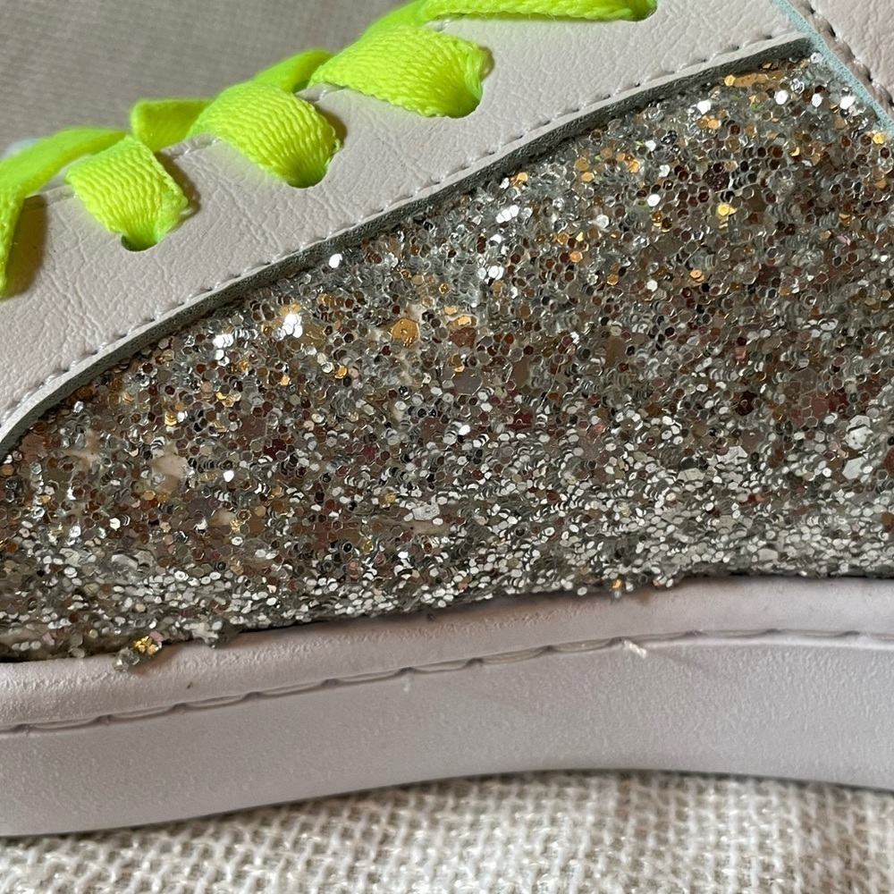 MKS white sneaker with stars and sparkle - Picture 11 of 11